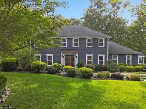 5 Pillar Dr, Rockaway, NJ 07866