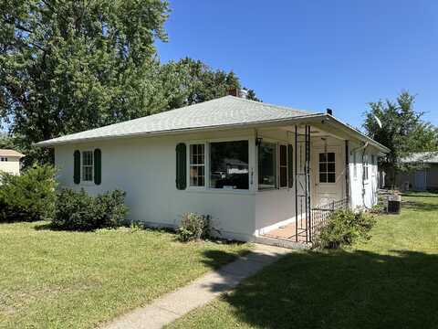 1210 Utah Ave SE, Huron, SD 57350