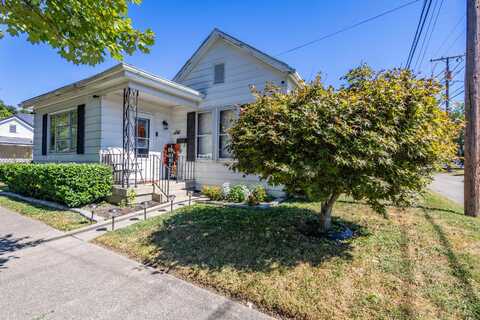 914 Pine St, Ironton, OH 45638