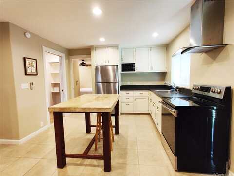 958 Holoholo Street, Kailua, HI 96734