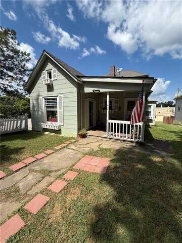 620-622 N 13th Terrace, Leavenworth, KS 66048