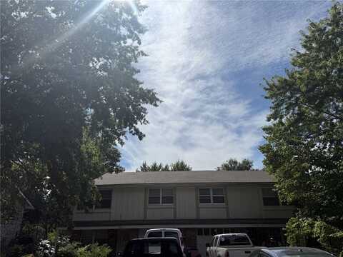 1417/19 E Willow Drive, Olathe, KS 66062