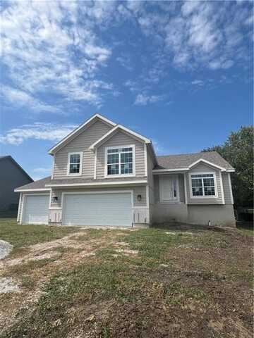 989 Sicklebar Drive, Peculiar, MO 64078