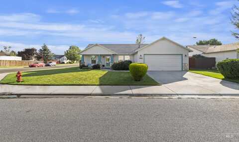 1982 N Duck Hawk Ave, Kuna, ID 83634