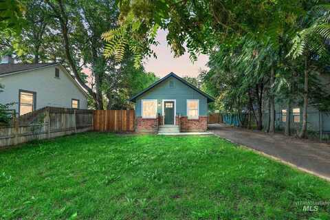 1912 E Maple St, Caldwell, ID 83605