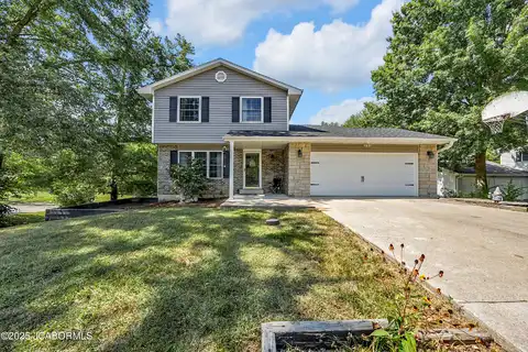 1216 FAIRLAND DRIVE, Jefferson City, MO 65109