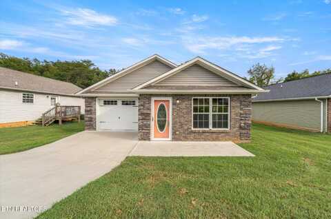1718 Watauga St, Sevierville, TN 37876