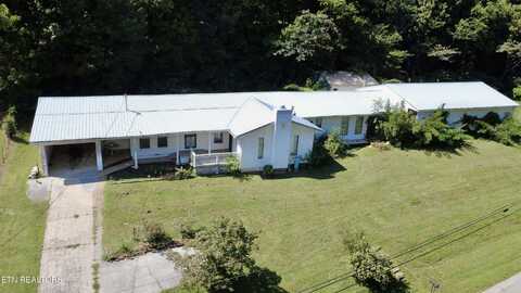 1115 Law Rd, Louisville, TN 37777