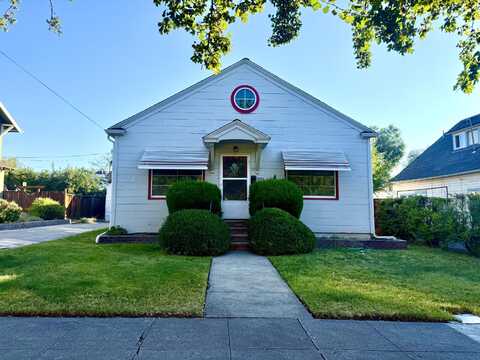 339 N 9th Street, Klamath Falls, OR 97601