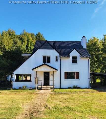 202 Ferry Street, East Bank, WV 25067