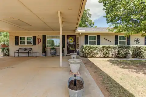 1241 W 13th Street, Littlefield, TX 79339
