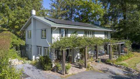 109 Rebel Ridge Rd, Lexington, VA 24450