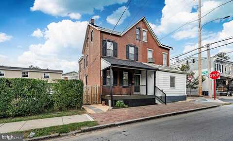 303 W WASHINGTON ST, WEST CHESTER, PA 19380