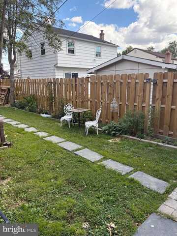 12 WILDWOOD AVE, MORTON, PA 19070