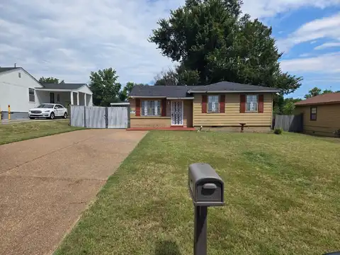 906 WESTERN PARK, Memphis, TN 38109
