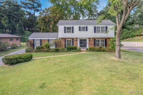 58 Morwood Lane, Creve Coeur, MO 63141