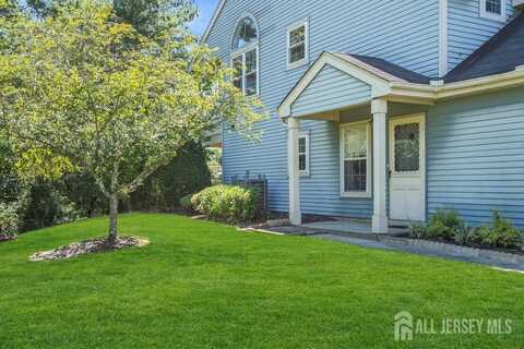 32 Edinburgh Drive, Monroe, NJ 08831