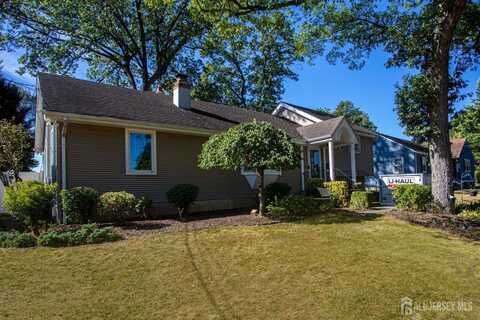 8 Princeton Court, East Brunswick, NJ 08816