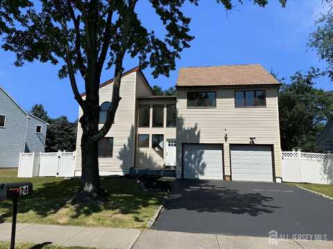 24 Pullman Loop, Brunswick Gardens, NJ 08810