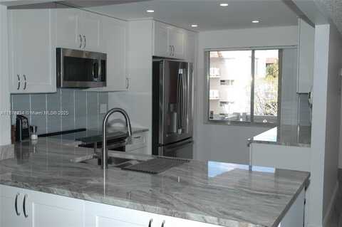 3571 Inverrary Dr, Lauderhill, FL 33319