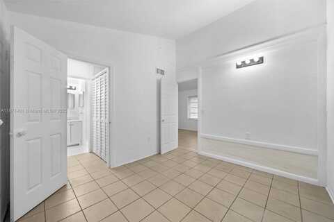 840 SW 7th St, Miami, FL 33130