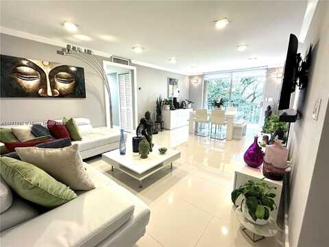 9350 Fontainebleau Blvd, Miami, FL 33172