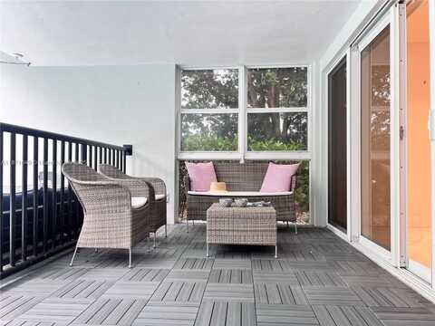 195 Sunrise Dr, Key Biscayne, FL 33149
