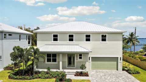 1013 NE Orange Ave, Jensen Beach, FL 34957