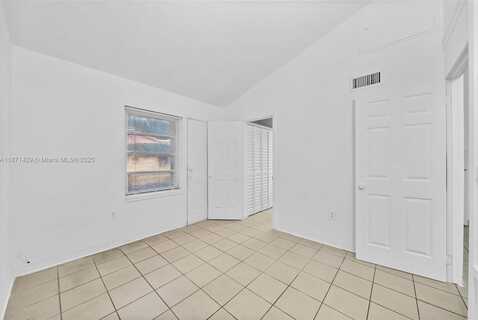 840 SW 7th St, Miami, FL 33130