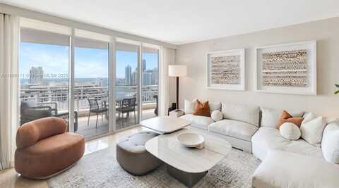848 Brickell Key Dr, Miami, FL 33131