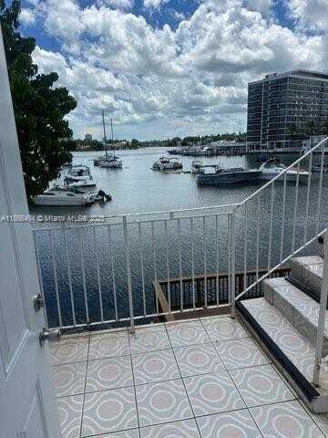 7001 Bonita Dr, Miami Beach, FL 33141