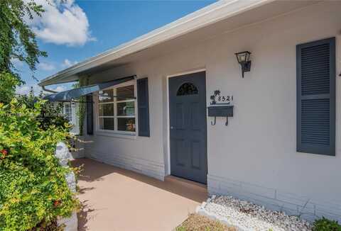 8521 NW 57th Ct, Tamarac, FL 33321