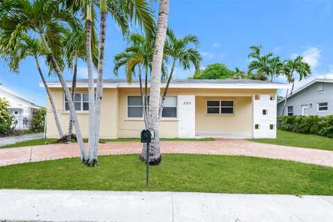 305 SW 9th Ter, Hallandale Beach, FL 33009