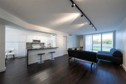 9787 NW 49th Ter, Doral, FL 33178