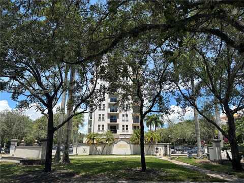 9021 SW 94th St, Miami, FL 33176