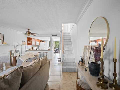 5089 W 12th Ln, Hialeah, FL 33012