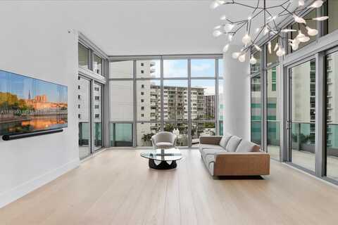 1331 Brickell Bay Dr, Miami, FL 33131