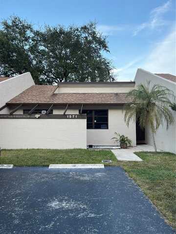 1571 NW 98th Way, Pembroke Pines, FL 33024