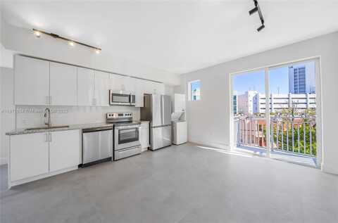 1536 NW 15th Ave, Miami, FL 33125