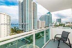 3000 S Ocean Dr, Hollywood, FL 33019