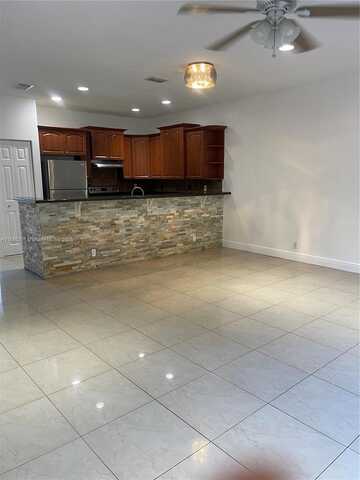 5614 Pierce St, Hollywood, FL 33021