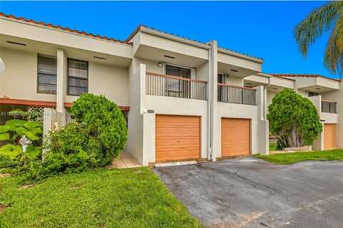 6673 Racquet Club Dr, Lauderhill, FL 33319