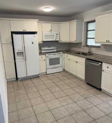 3445 NW 2nd Ter, Miami, FL 33125
