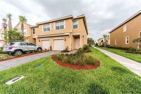 5784 Monterra Club Dr, Lake Worth, FL 33463