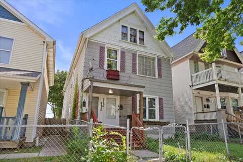 2114 N 28th St, Milwaukee, WI 53208