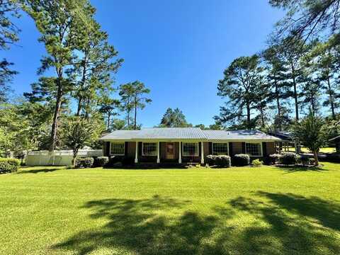 568 N Victory Drive, Lyons, GA 30436