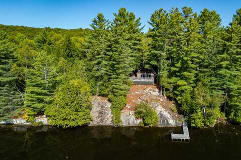 220 Wigmore Lane, Saranac Lake, NY 12983