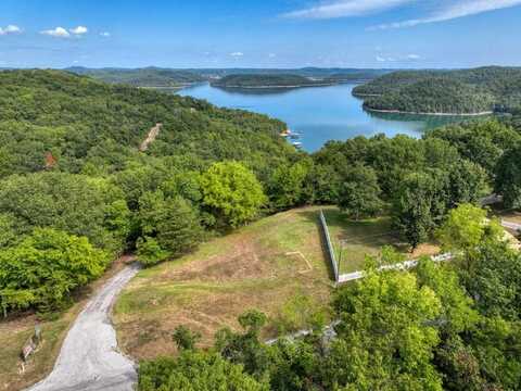 2418 Mundell RD, Eureka Springs, AR 72631
