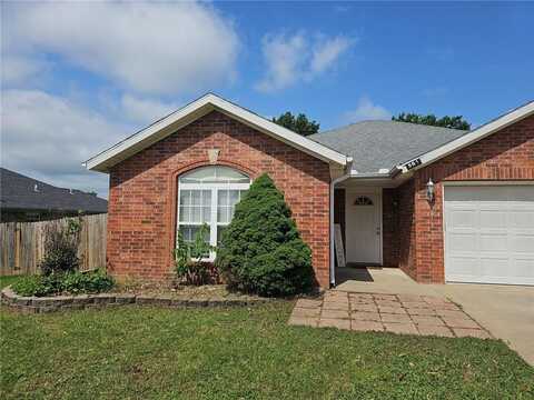 561 Firewood DR, Centerton, AR 72719