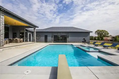 4017 Caerleon CIR, Bentonville, AR 72713